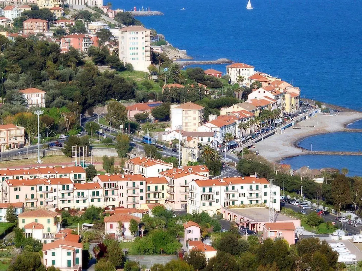 Apartment Cala Azzurra - Imp312 By Interhome Imperia 0*,  Olaszország